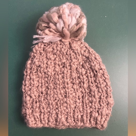 NWT Eddie Bauer W Notion from Beanie Pale Pink One Size pompom - Picture 3 of 3